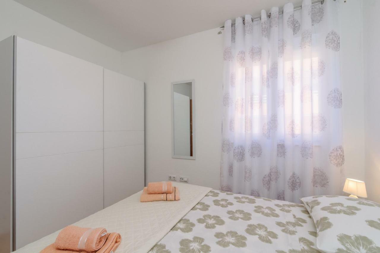 Apartman Niko Kastela Exterior photo